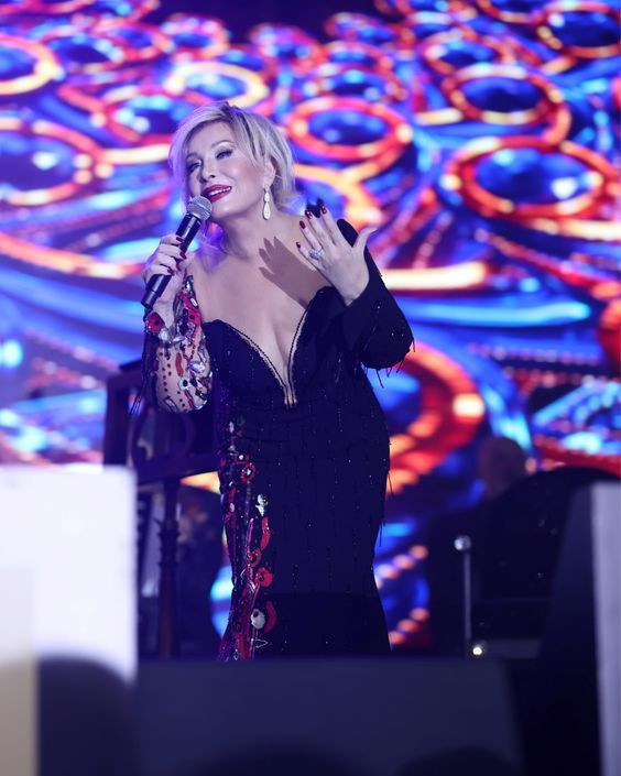 Ünlü sanatçı Emel Sayın'dan üzen haber: "İlaç tedavisi alacağım" - Resim: 4