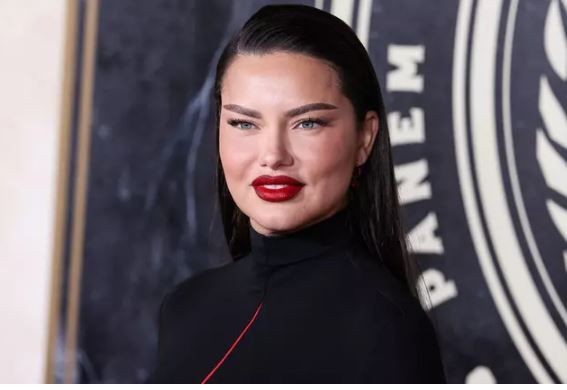 Aldığı kilolarla bambaşka biri olmuştu! Ünlü model Adriana Lima'nın son hali ortaya çıktı - Resim: 4