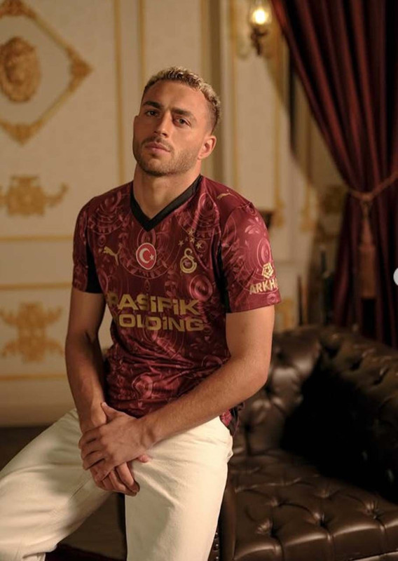 Başakşehir maçında hayal kırıklığı yaratmıştı! Galatasaray efsanesinden yıldız isim için şok yorum: “Hiç düşünmem satarım” - Resim: 16