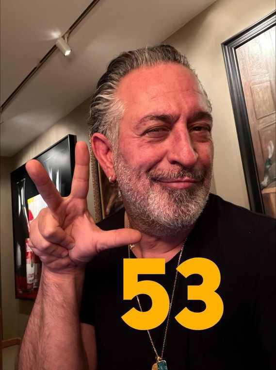 Cem Yılmaz 53 yaşına girdi: Ben sizden razıyım! - Resim: 3