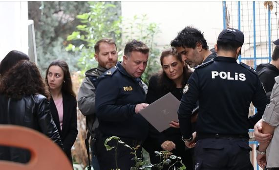 "Annem ölsün" mesajları ifşa olmuştu! Güllü'nün kızı, skandal ifadeler için kendini böyle savundu - Resim: 3