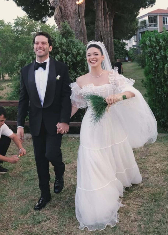 Hamile olduğunu duyurmuştu! Oyuncu Beste Kökdemir bebeğinin cinsiyetini açıkladı: "Anneler hisseder" - Resim: 4