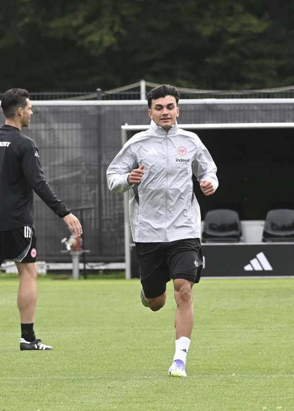 Galatasaray maçına damga vurmuştu! Frankfurt, Can Uzun’un bonservis bedelini belirledi! Rekor bedel ortaya çıktı - Resim: 1