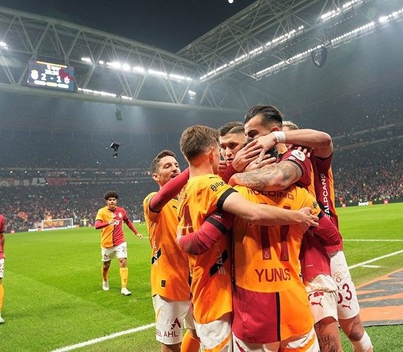 Süper Lig’de kritik 90 dakika! Lider Galatasaray, Trabzonspor’a konuk olacak! - Resim : 1