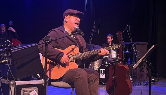 Bülent Ortaçgil 7 yıl aradan sonra Sinop'ta konser verdi