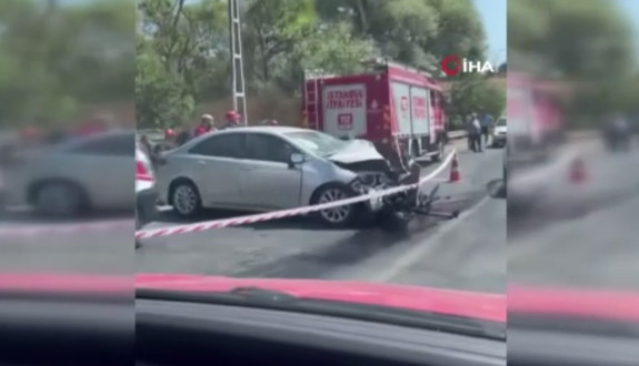 Arnavutköy’de feci kaza: İETT otobüsü ile otomobil kafa kafaya çarpıştı: 1 ölü