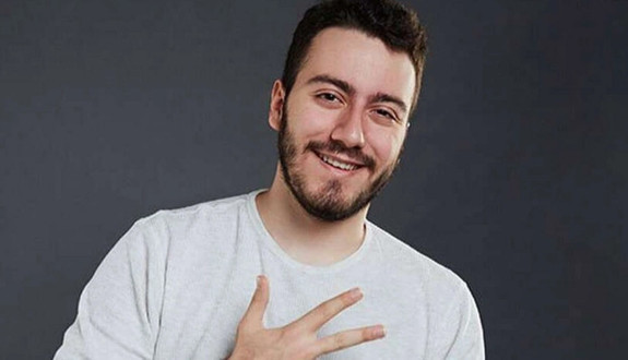 Hakkında yakalama kararı vardı! Enes Batur gözaltına alındı