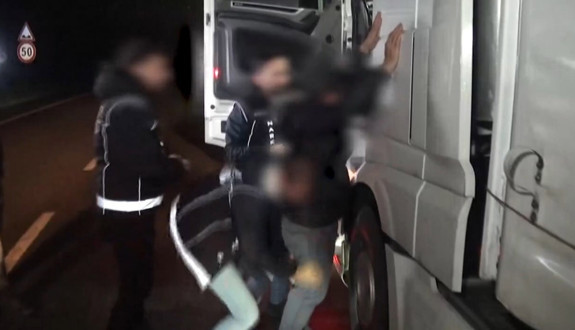 Küçükçekmece'de uyuşturucu operasyonu: 527 kilo uyuşturucu ele geçirildi