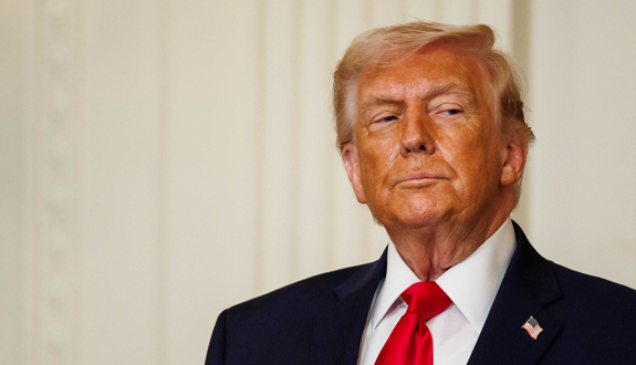 ABD Başkanı Donald Trump'tan çarpıcı itiraf: İran Ford gemisini vurdu, canımız pahasına kaçtık!