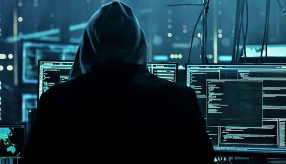 İstanbul’da siyah şapkalı hacker çetesi çökertildi! 19 milyon 800 bin kişinin verilerini çalmışlar