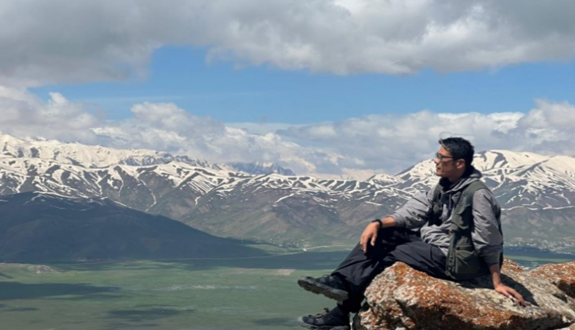 Japonya’dan 12 bin 323 kilometre yapıp Hakkari'ye geldi! Tek 1 nedeni var