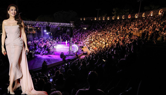 Türk müziğinin güçlü sesi Ebru Yaşar’dan senfonide çifte büyü! Ayvalık'ta unutulmaz konser, göz kamaştıran şıklık...