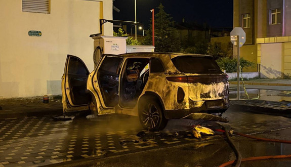 Kayseri'de korku dolu anlar: Bomba gibi patladı! Dehşet anları saniye saniye kameraya yansıdı
