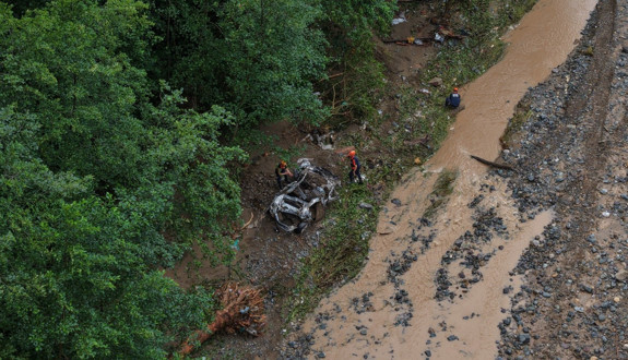 Giresun'da bir sel felaketi daha yaşandı! 2 kişi kayıp