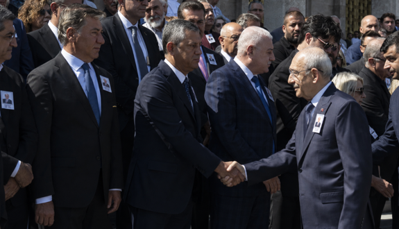 Yeni Parti sonrası bir ilk! Kılıçdaroğlu ile Özel tokalaştı