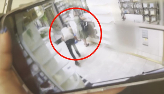 TV100 ÖZEL - Tacizci eczacı suç üstü yakalandı! Mide bulandıran skandal: Kadının eteğinin altından görüntü almaya çalıştı