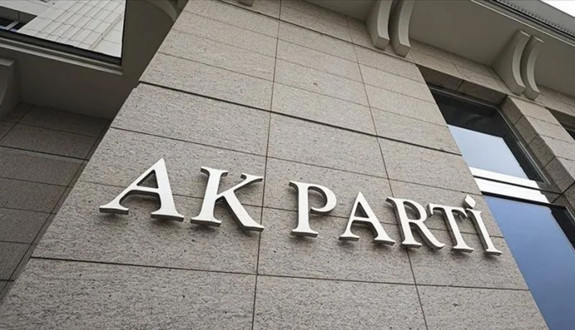 1 BÜYÜKŞEHİR VE 11 İLÇE AK PARTİ’YE GEÇEBİLİR! Hacı Yakışıklı’dan siyasette taşları yerinden oynatacak kulis: Cumhurbaşkanı Erdoğan onay verdiğinde...