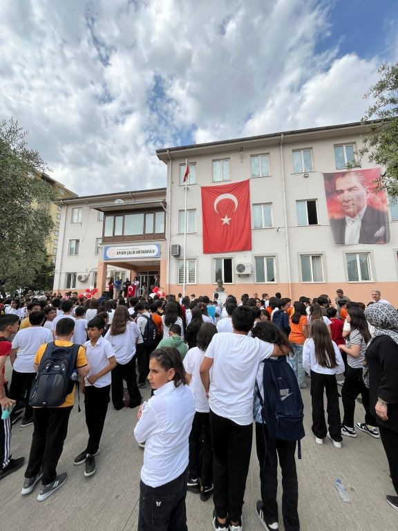 23 Nisan'da Kahramanmaraş'ta yürekleri yakan görüntü! Geride sadece eski fotoğraflar kaldı - Resim: 2