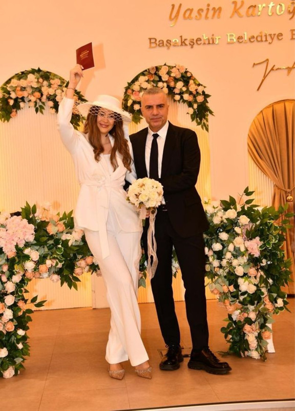 Berdan Mardini kendisinden 15 yaş küçük eşinden boşanıyor mu? Çiftin hamlesi şoke etti - Resim: 3