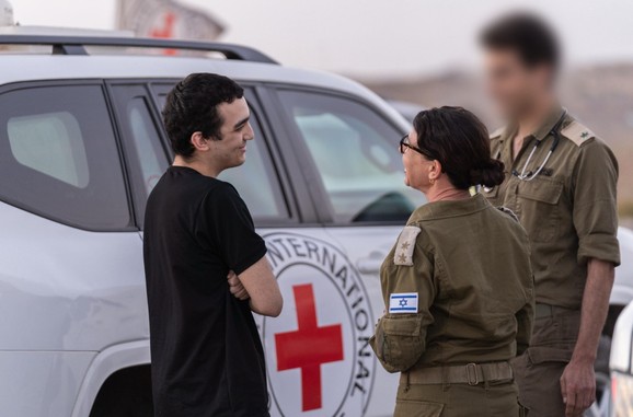 Dün kritik görüşme gerçekleşmişti! Hamas duyurdu: ABD'li esir serbest bırakıldı - Resim : 2