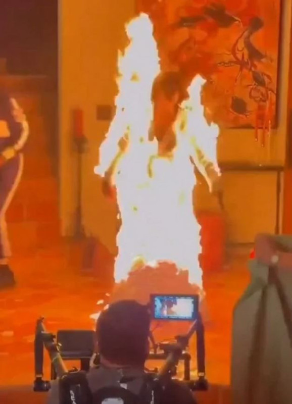 Katy Perry klip çekiminde alevlerin arasında kaldı! O görüntüleri yürekleri ağza getirdi - Resim: 4