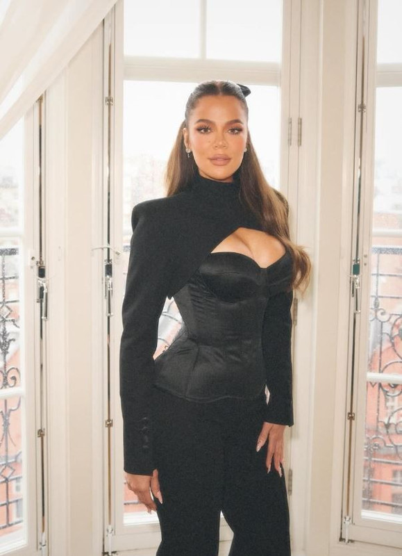 Khloe Kardashian'dan itiraf niteliğinde açıklama! Estetik işlemlerini teker teker saydı! Meğer güzelliğini onlara borçluymuş - Resim: 2