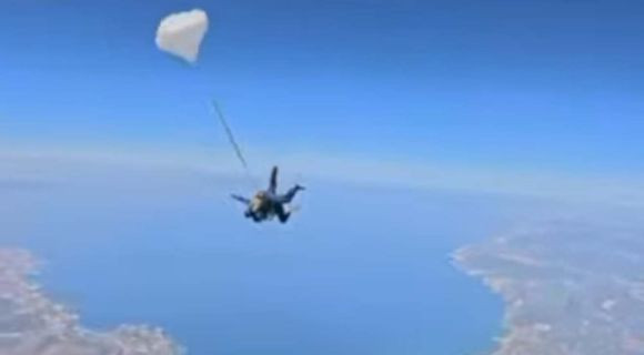 Kızılcık Şerbeti'nin Nilay'ı Feyza Civelek sınırlarını zorladı! 4 bin metreden atladı - Resim : 2
