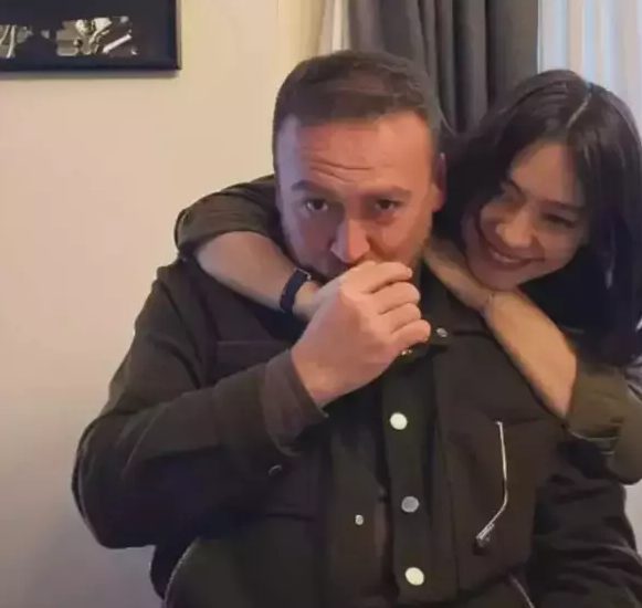 Neslihan Atagül abisi İlkay Atagül ile poz verdi! Benzerlik şoke etti.. - Resim: 5