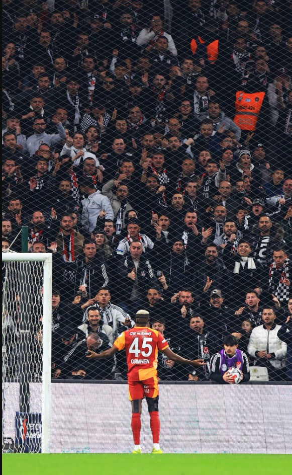 Gergin ma&ccedil;ın ardından Galatasaray'dan olay g&ouml;nderme! - Resim : 1