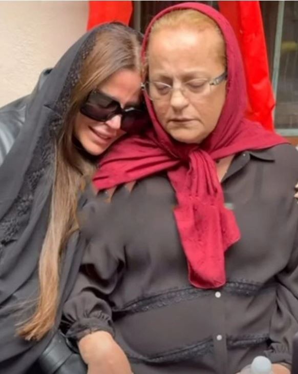 Simge Sağın'ın acı günü! Ablasını gözyaşları içerisinde son yolculuğuna uğurladı - Resim: 5