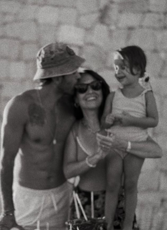 Hande Erçel'le sevişme sahneleriyle gündemdeydi! Barış Arduç'tan Gupse Özay hamlesi geldi - Resim: 4