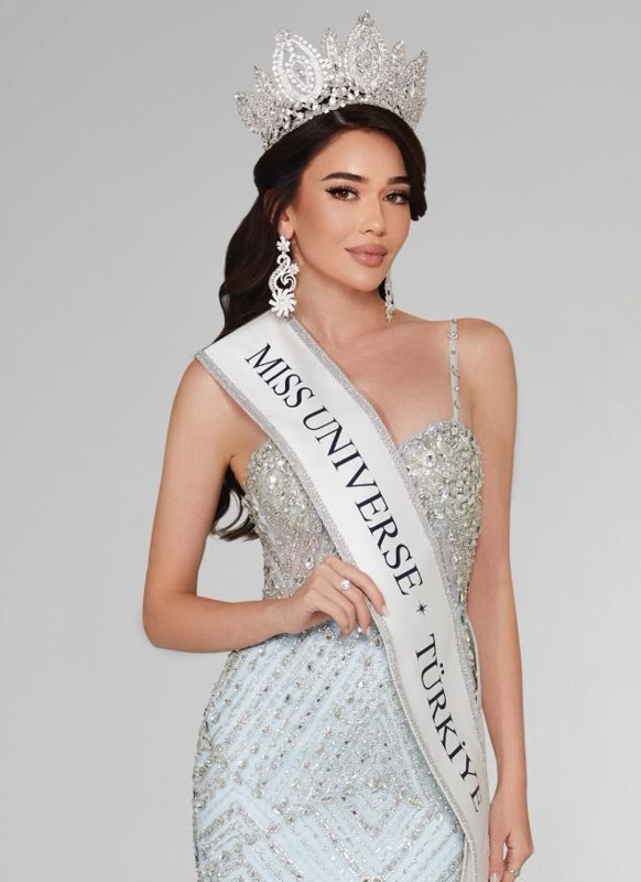 Daha önce Türkiye Güzeli İdil Bilgen'i sert sözlerle eleştirmişti! Demet Akalın'dan Miss Universe Türkiye temsilcisi Ceren Arslan'a tam destek - Resim: 3