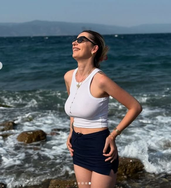OnlyFans fenomeni Neslihan Güneş tatile çıktı. Deniz kenarından sütyensiz şekilde peş peşe yaptığı paylaşımlar hayranlarını mest etti - Resim: 56