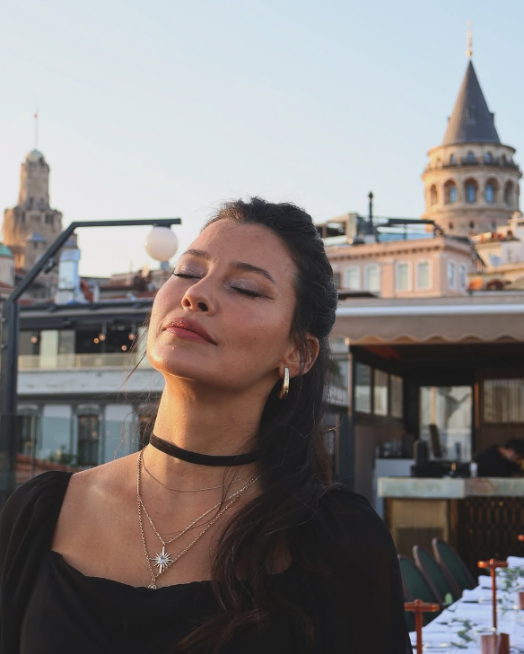 Müjde Uzman ilk kez konuştu! Hakkındaki estetik yorumlarına yanıtı sert oldu - Resim: 3