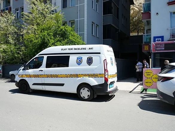 8 aylık hamile kadının korkunç sonu! Evden kötü kokular geldi! Ekipler şoke oldu! - Resim : 2