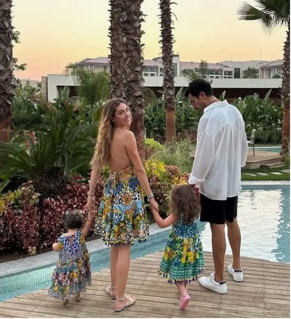 Sinem Kobal, Kenan İmirzalıoğlu ile tanışma hikayelerini ilk kez anlattı: Aşkı aradığım bir süreçte değildim! - Resim: 4