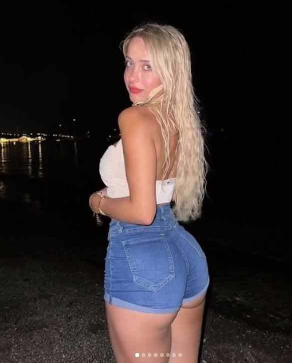 En çok kazanan Türk OnlyFans fenomenleri arasındaydı! Gizem Bağdaçiçek'in kırmızı bikinili pozları takipçilerinin yüreğini hoplattı - Resim: 35