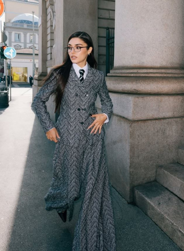 Hande Erçel Milano Moda Haftası'nda! Şık ve iddialı tarzıyla tüm dikkatleri üzerine çekti - Resim: 4