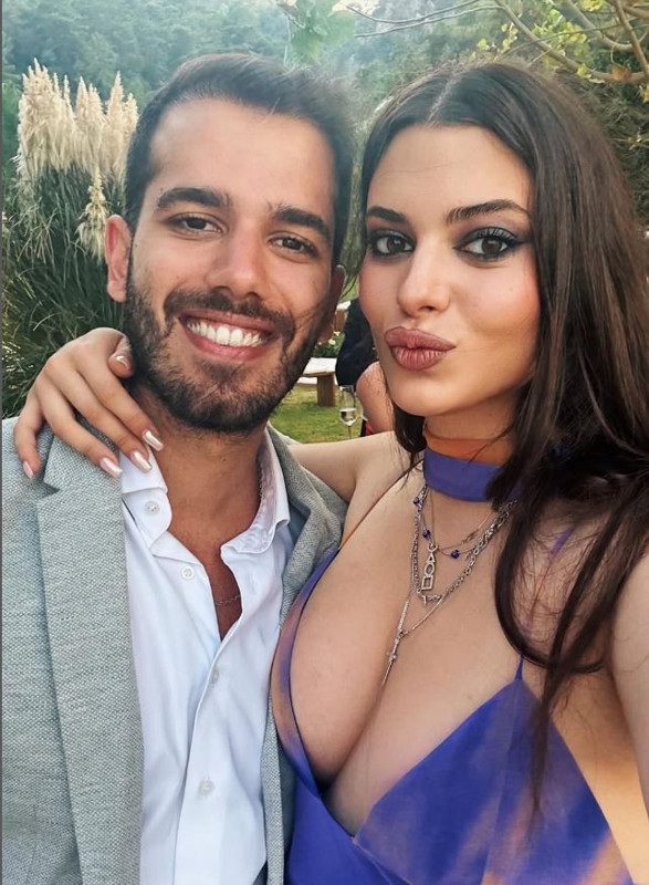 Derin Talu'dan fırtınalar estiren tatil paylaşımı! Mavi renkli bikinisiyle pozlar verdi, fiziği dikkatleri üzerine çekti - Resim: 2