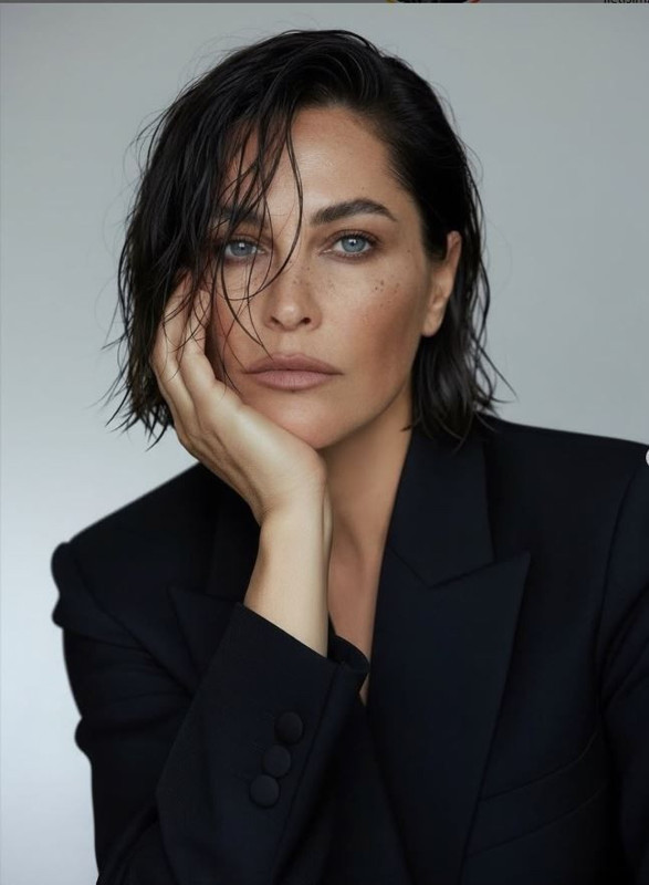 Hülya Avşar'dan radikal imaj değişikliği! Saçlarının son hali büyük beğeni topladı - Resim: 2