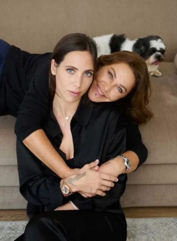 Hülya Avşar'ın biricik kızı Zehra Çilingiroğlu evleniyor mu? Aşkını gözlerden uzak yaşıyordu - Resim: 3