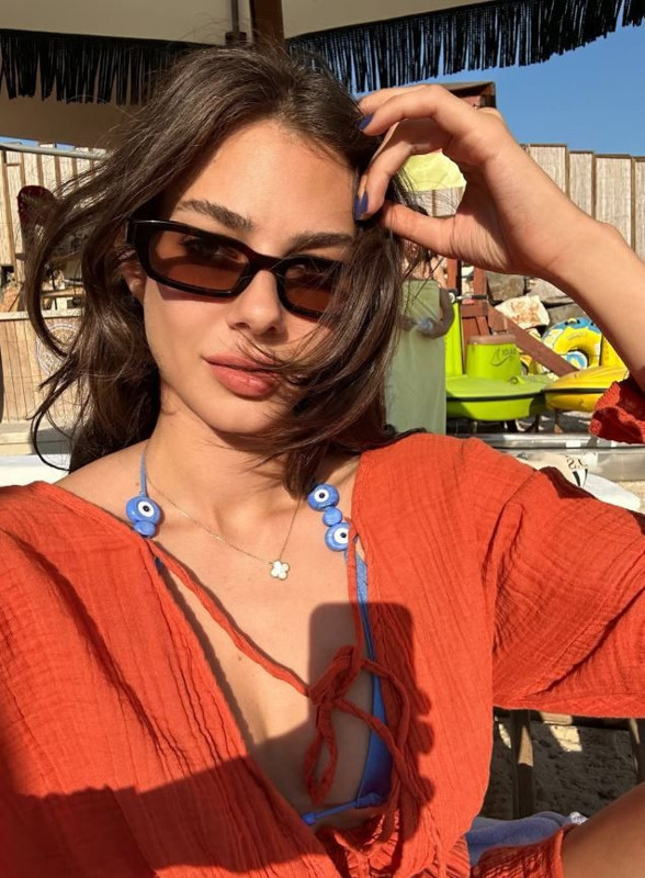 Defne Samyeli'nin kızı Deren Talu'dan nefes kesen paylaşım! Bikinili pozlarıyla takipçilerini mest etti - Resim: 2