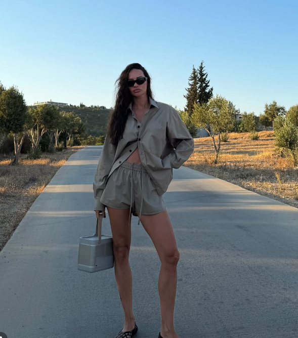 14 yıllık evlilik tek celsede bitti! Yasemin ve İzzet Özilhan ayrılığıyla ilgili şok iddia - Resim: 1