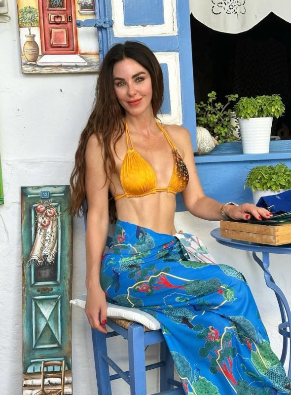 Cildi bilimsel çalışmalara konu olmuştu! Ece Erken, Defne Samyeli'nin estetiklerini sıraladı, açıklamaları şoke etti - Resim: 2