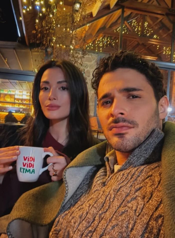 2 yıllık ilişkisi ani bir şekilde bitmişti! Özge Yağız ile Halit Özgür Sarı aşkı mı yaşıyor? Sosyal medya hesabından yanıt geldi - Resim: 6
