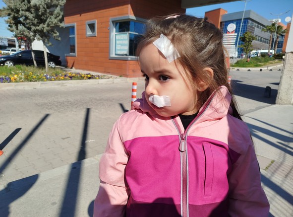 AVM'de korku dolu anlar! 3 yaşındaki Elif'e mağazada köpek saldırdı: O anlar kamerada - Resim : 3