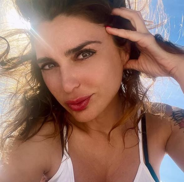 Tarkan'la yaşadığı aşk bir dönem magazin basınını süslemişti! Bilge Öztürk'ün yeni imajı ortaya çıktı - Resim: 25