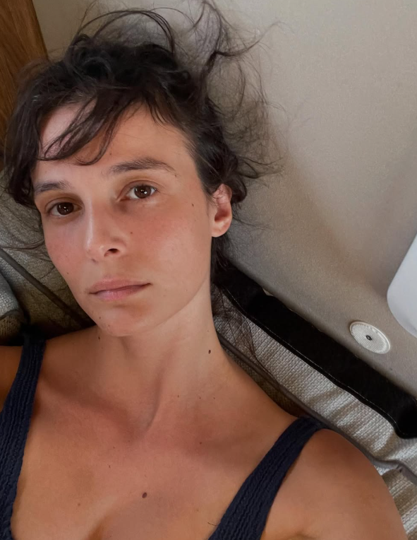 Oyuncu Büşra Develi peş peşe doğum günü karelerini paylaştı! Son fotoğraf için özür diledi - Resim: 1