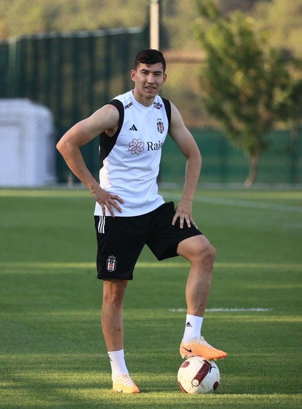 Beşiktaş’ın transferi için 4.5 milyon euro ödemişti! Yıldız futbolcu kayıplara karıştı! Şubat ayından beri oynamıyor - Resim: 5