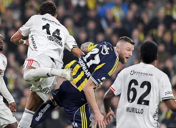 Fenerbahçe'nin yıldızı hırsızlıkla sarsıldı! Lüks villasından çalınan paranın miktarı ciddi - Resim: 4